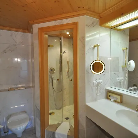 Alpenhotel - Ein Rovell